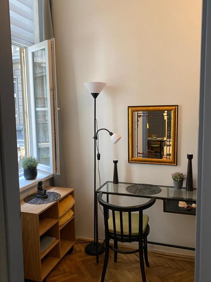Downtown Lair Apartment บูดาเปสต์ ภายนอก รูปภาพ